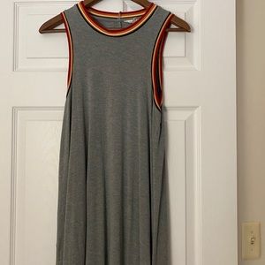 trendy gray flowy dress